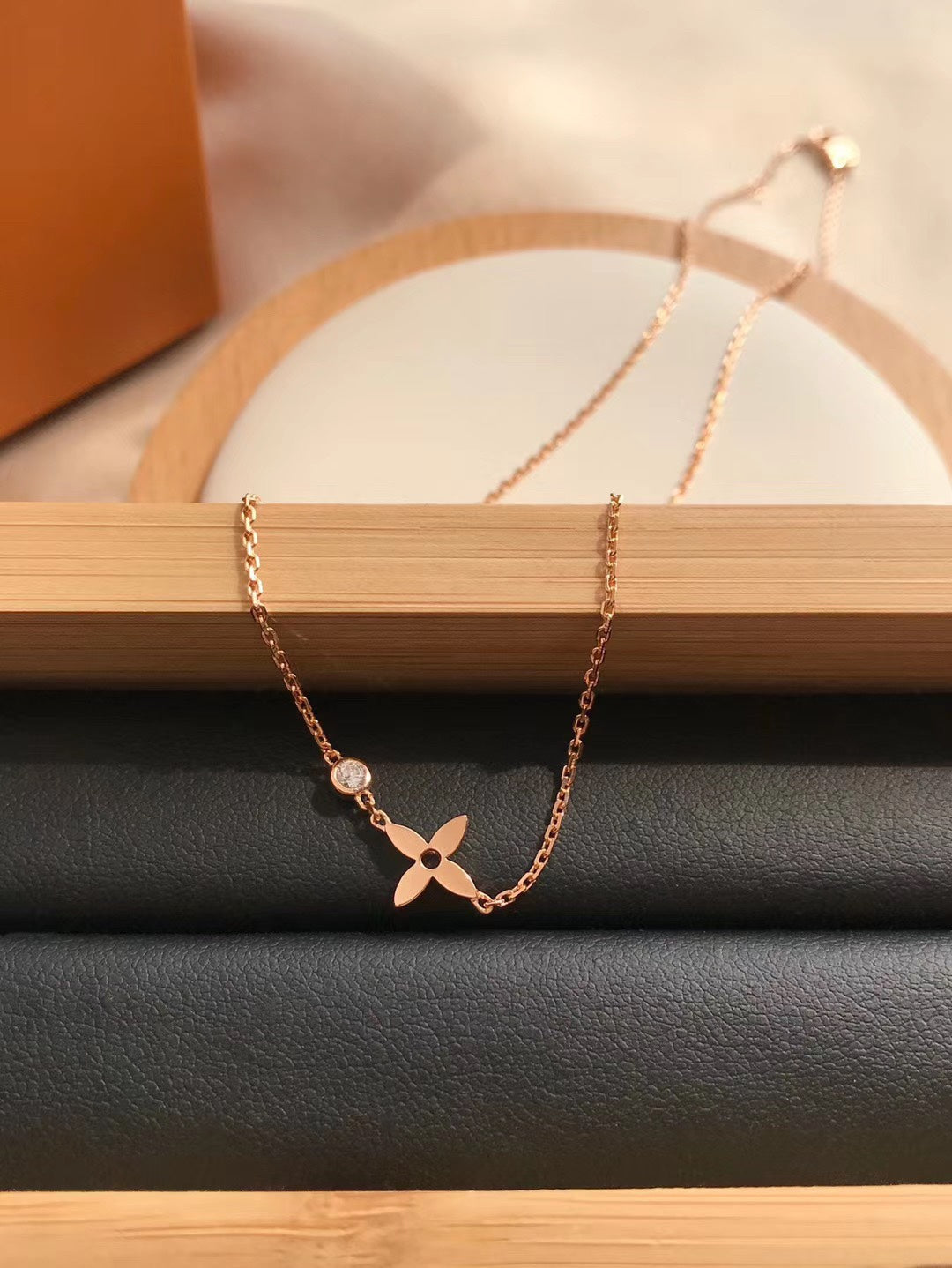 [Lumina]BLOSSOM PENDANT PINK GOLD AND DIAMOND