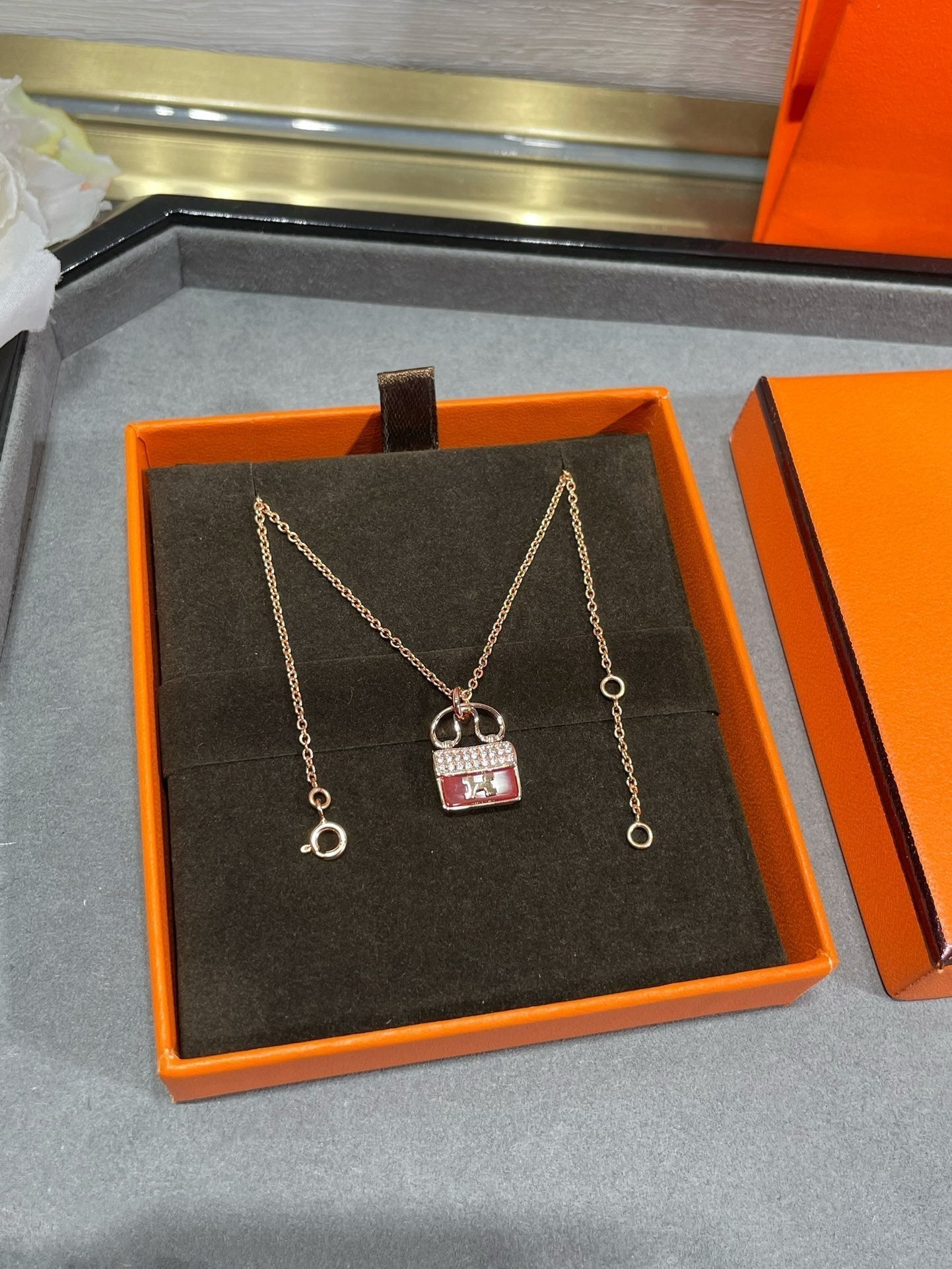[Lumina]H CIRCE MOISSANITE PENDANT NECKLACE GOLD