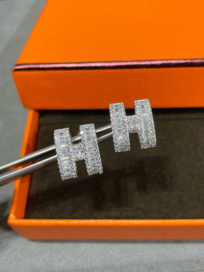 [Lumina]H STUD EARRINGS WITH SILVER DIAMONDS