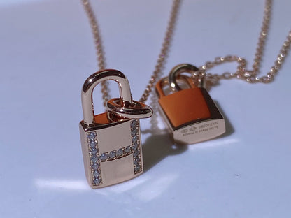 [Lumina]HM ADVANCED NICHE LOCK HEAD NECKLACE DIAMONDS