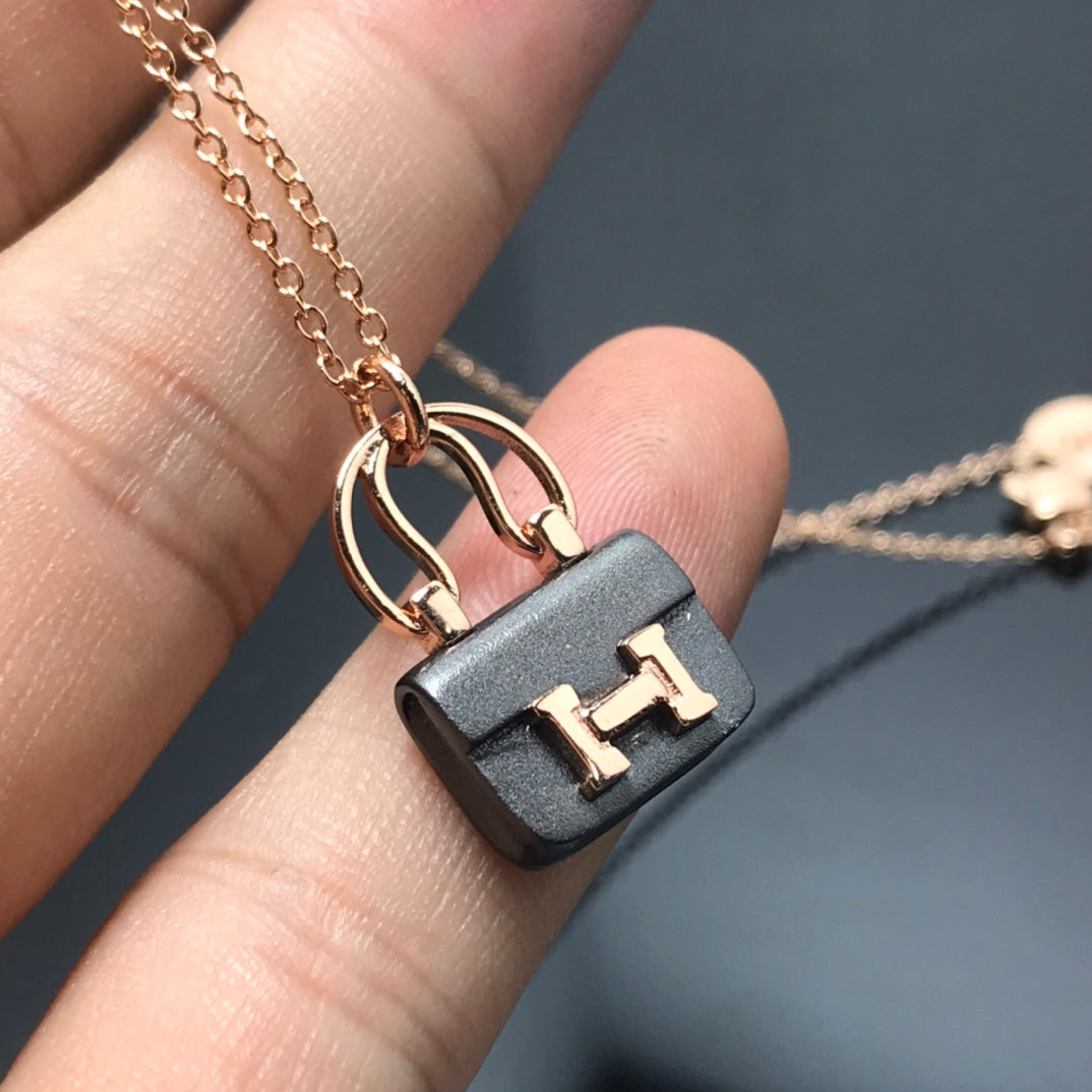 [Lumina]WOMEN'S HM AMULETTES CONSTANCE PENDANT NECKLACE