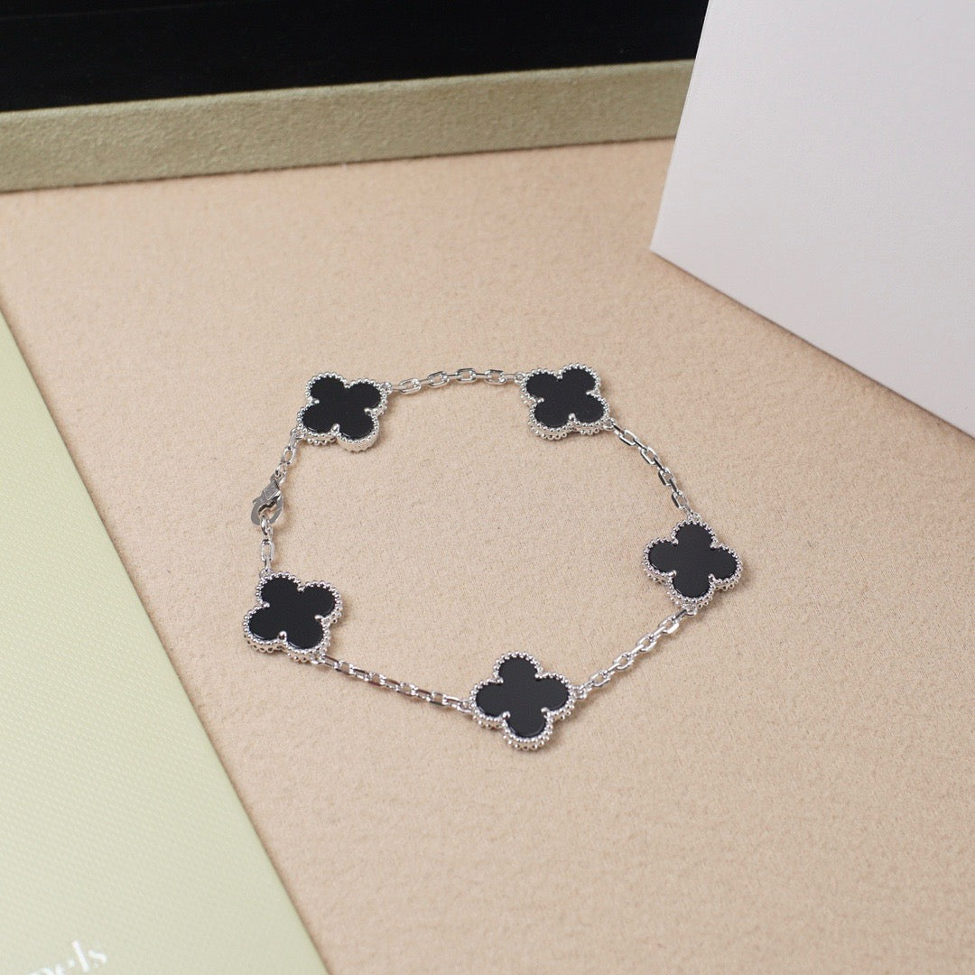 [Lumina] CLOVER 5 MOTIF ONYXS BRACELET COLLECTION