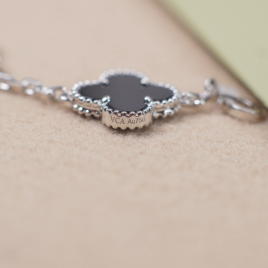 [Lumina] CLOVER 5 MOTIF ONYXS BRACELET COLLECTION