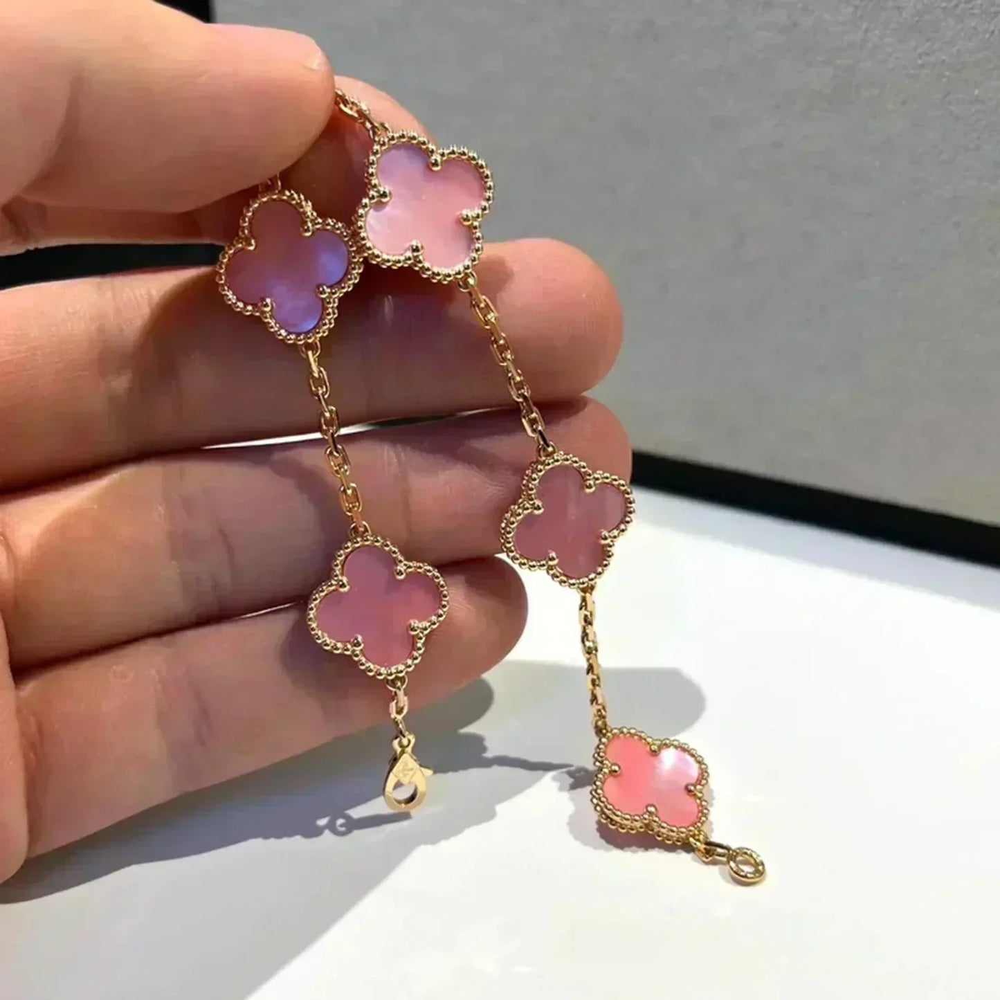 [Lumina] CLOVER 5 MOTIFS  PINK MOP BRACELET COLLECTION