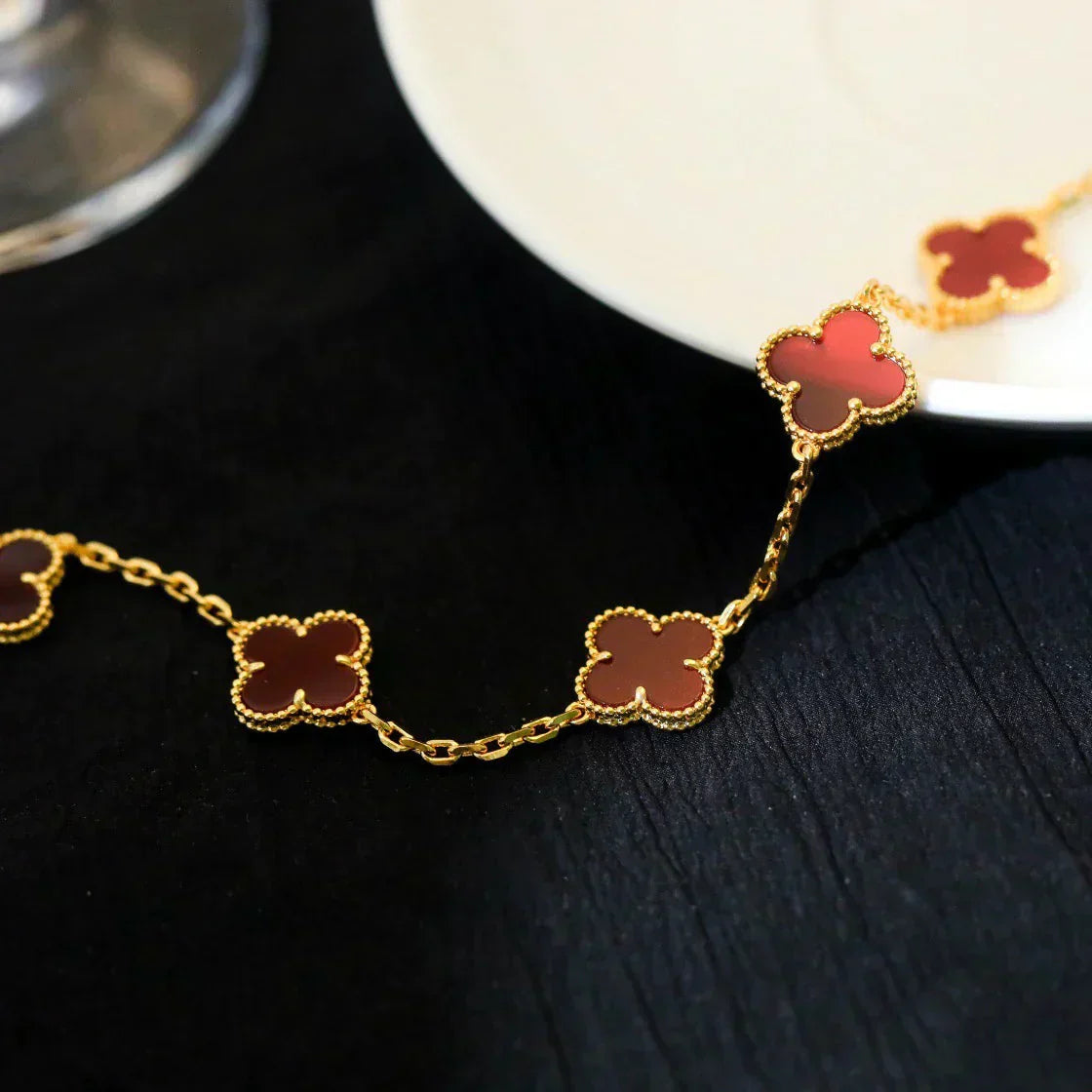 [Lumina] CLOVER 5 MOTIF RED CORNELIAN BRACELET COLLECTION