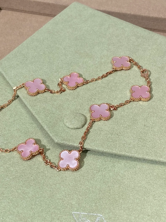 [Lumina Jewellery] Pink Necklace with Ten Clover Designs