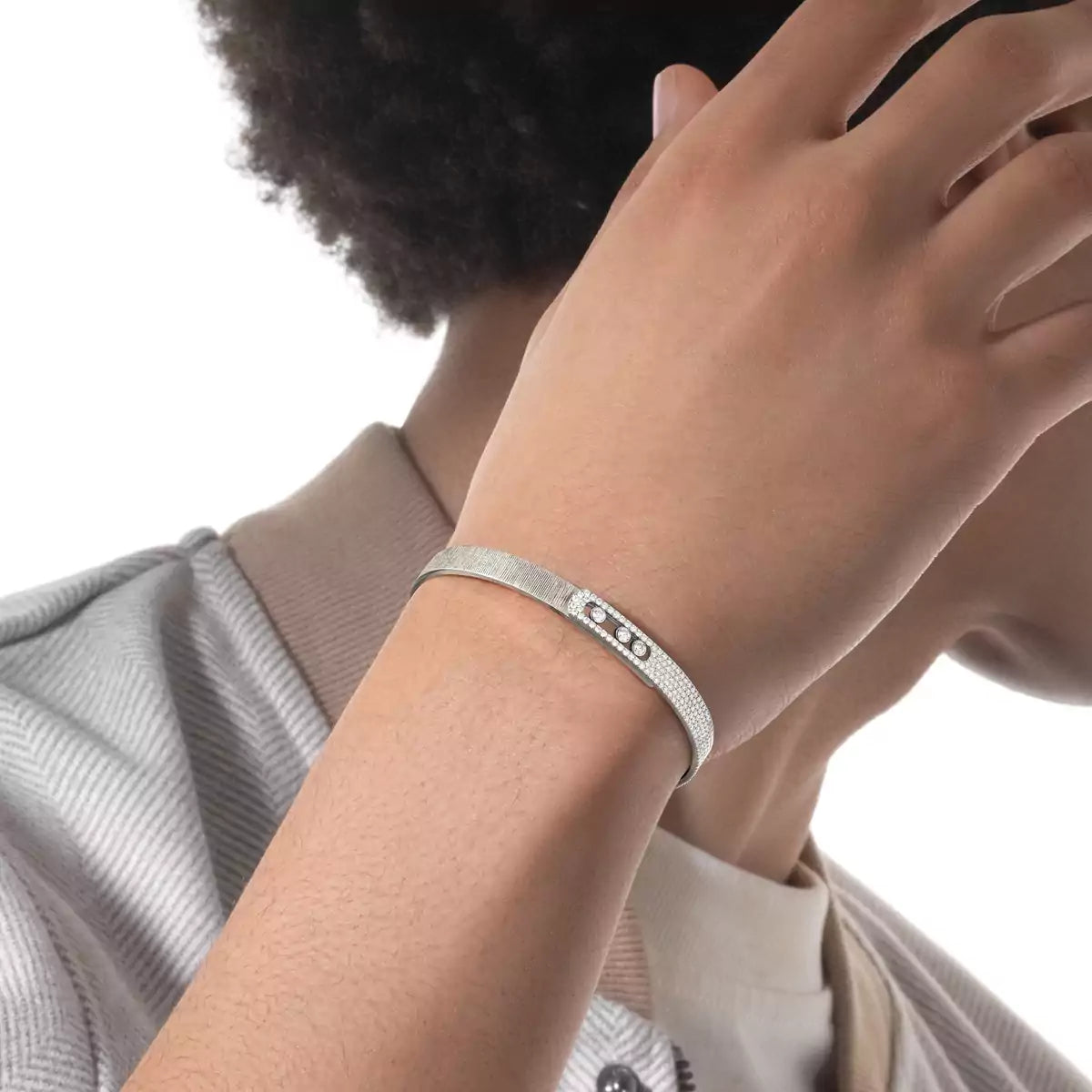 [Lumina]Move Noa Ciselé half pavé bangle