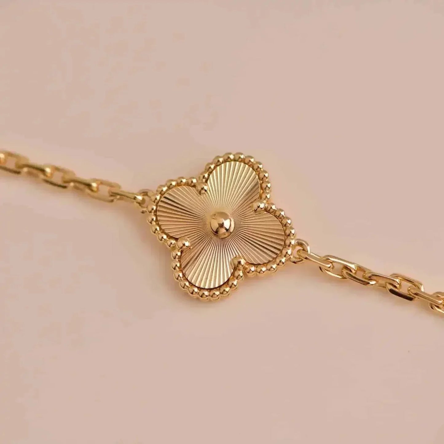 [Lumina] CLOVER 5 MOTIF LASER BRACELET COLLECTION