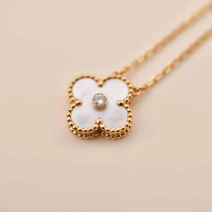 [Lumina]CLOVER 15MM DIAMOND WHITE FRITILLARIA NECKLACE