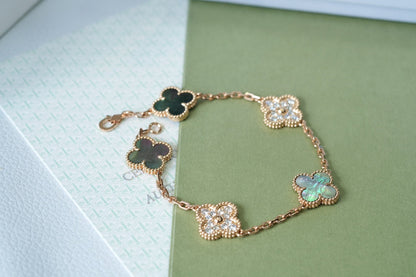 [Lumina] CLOVER 5 MOTIF GRAY MOP BRACELET COLLECTION
