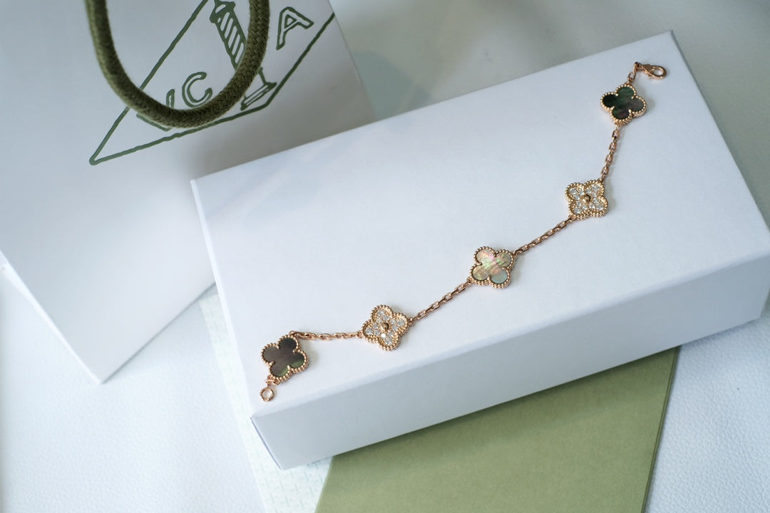 [Lumina] CLOVER 5 MOTIF GRAY MOP BRACELET COLLECTION