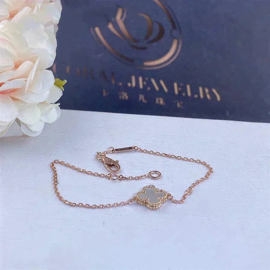 [Lumina]CLOVER WHITE MOP SINGLE FLOWER BRACELET