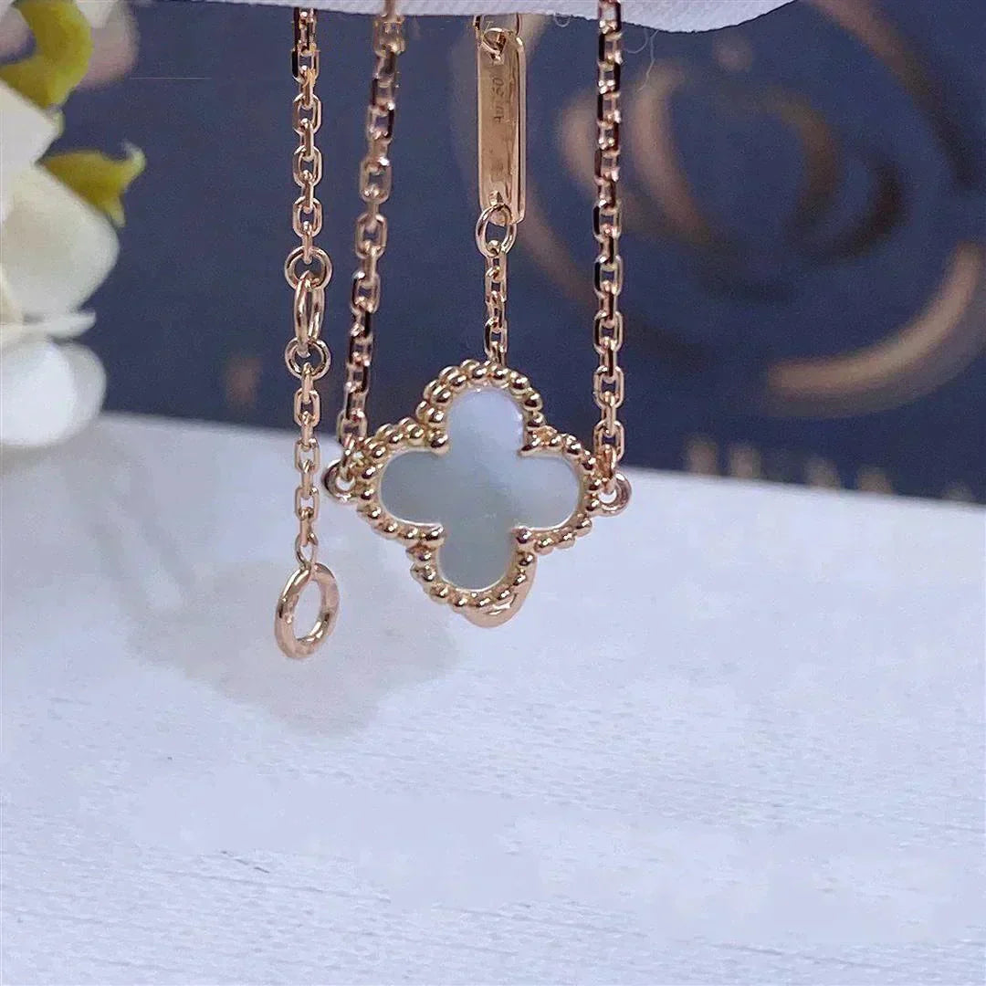 [Lumina]CLOVER WHITE MOP SINGLE FLOWER BRACELET