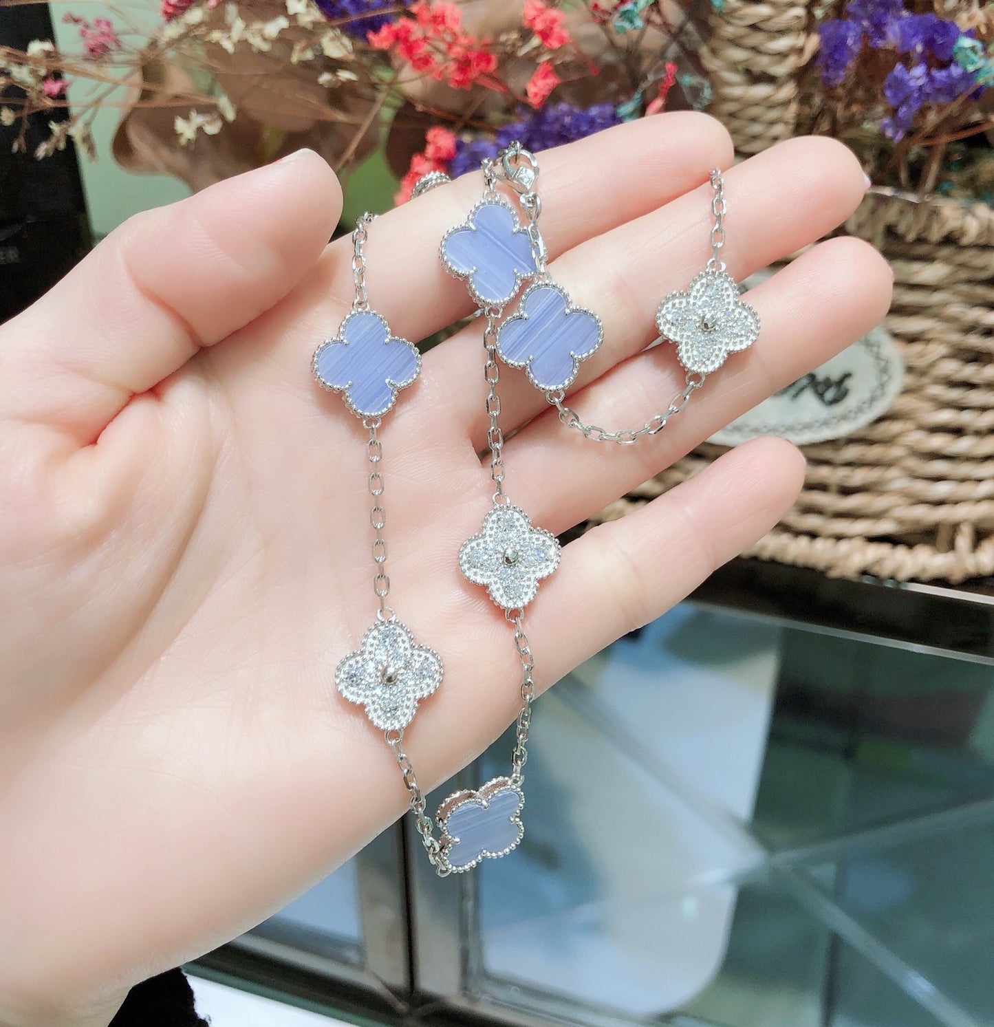 [Lumina]CLOVER 10 MOTIFS CHALCEDONY DIAMONDS SILVER NECKLACE