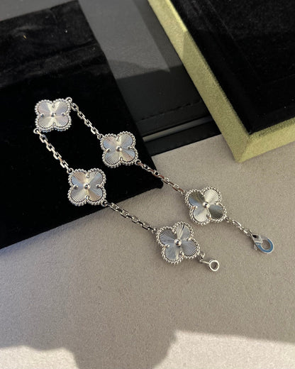 [Lumina] CLOVER 5 MOTIF LASER BRACELET COLLECTION